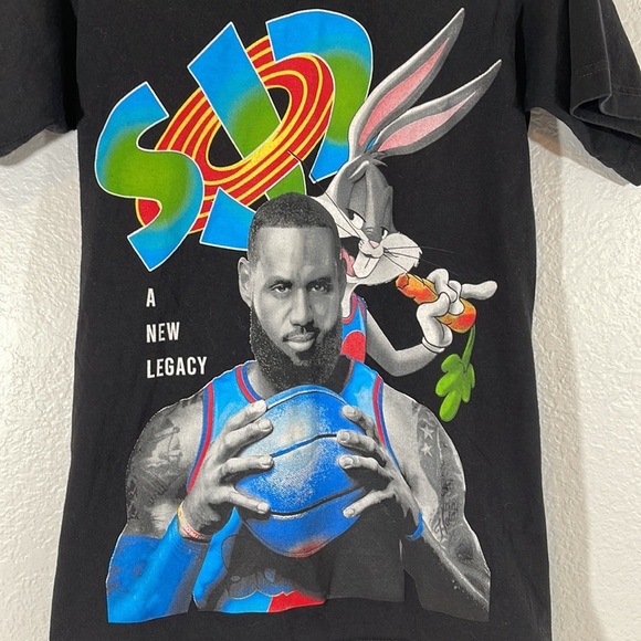 Space Jam 2 A New Legacy Bugs Bunny and LeBron Graphic Tee T-Shirt Size Small - Picture 1 of 5